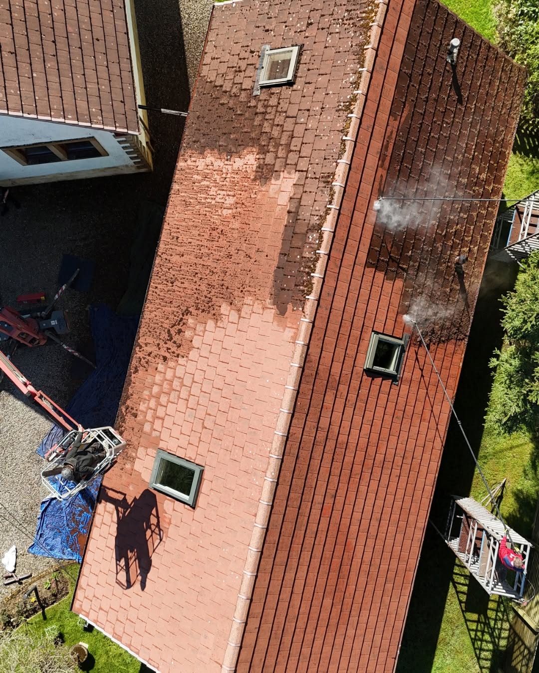 Cherry Picker & Telescopic Roof Wash