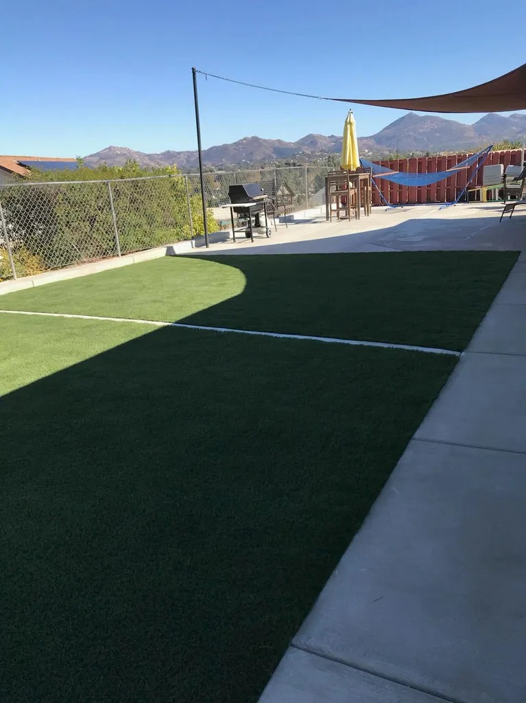 Backyard Turf & Concrete Slab Living