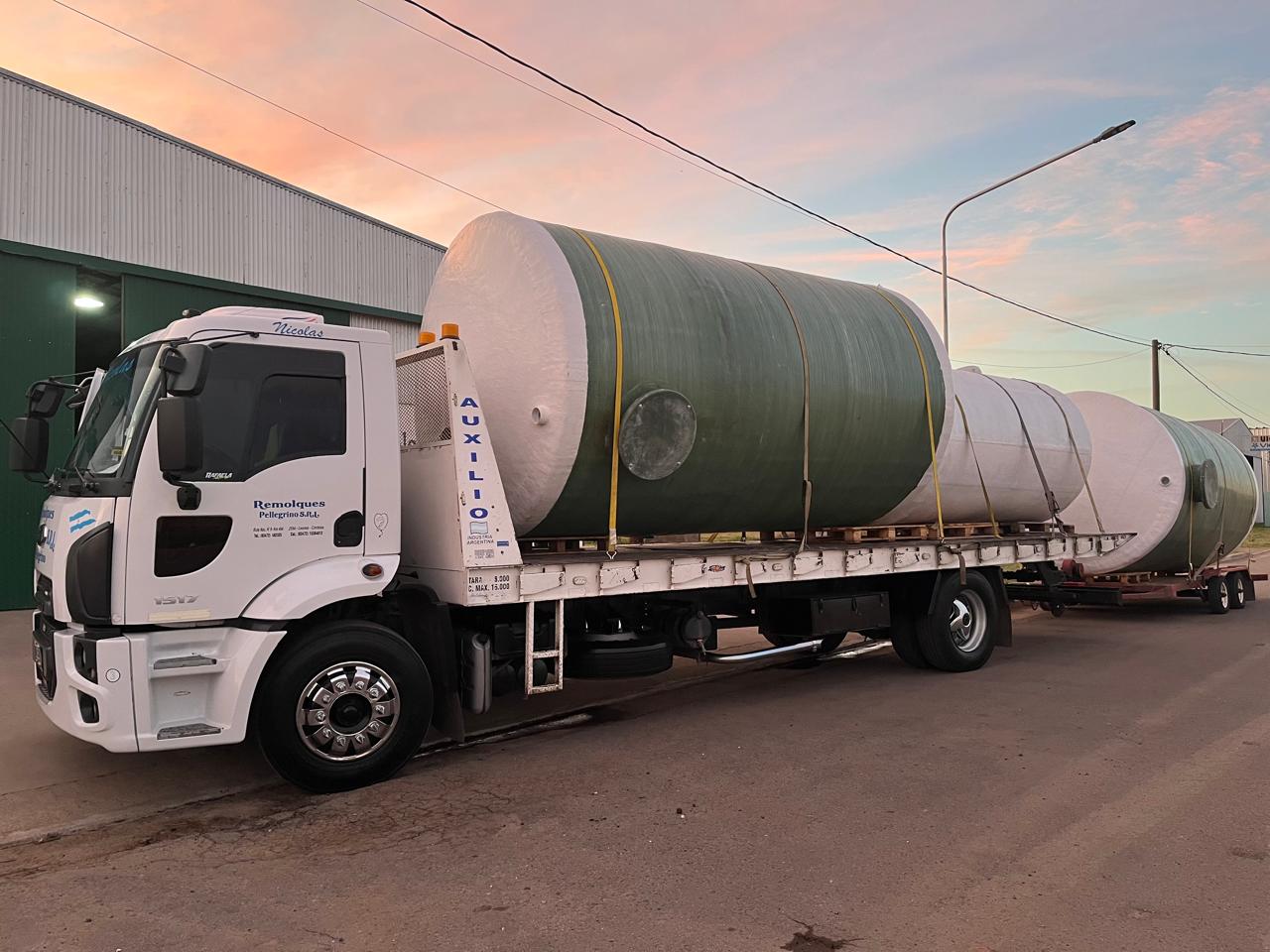 Transporte de plantas de tratamiento Ecotanq hacia obra