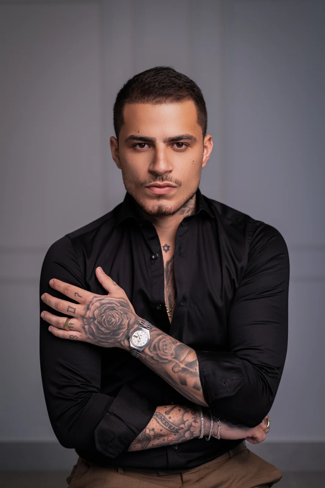 Victor Marins, visagista masculino formado em Londres