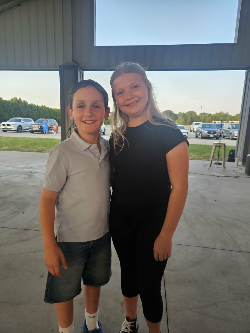 Nate Haick and co-performer at Music for Mac fundraiser