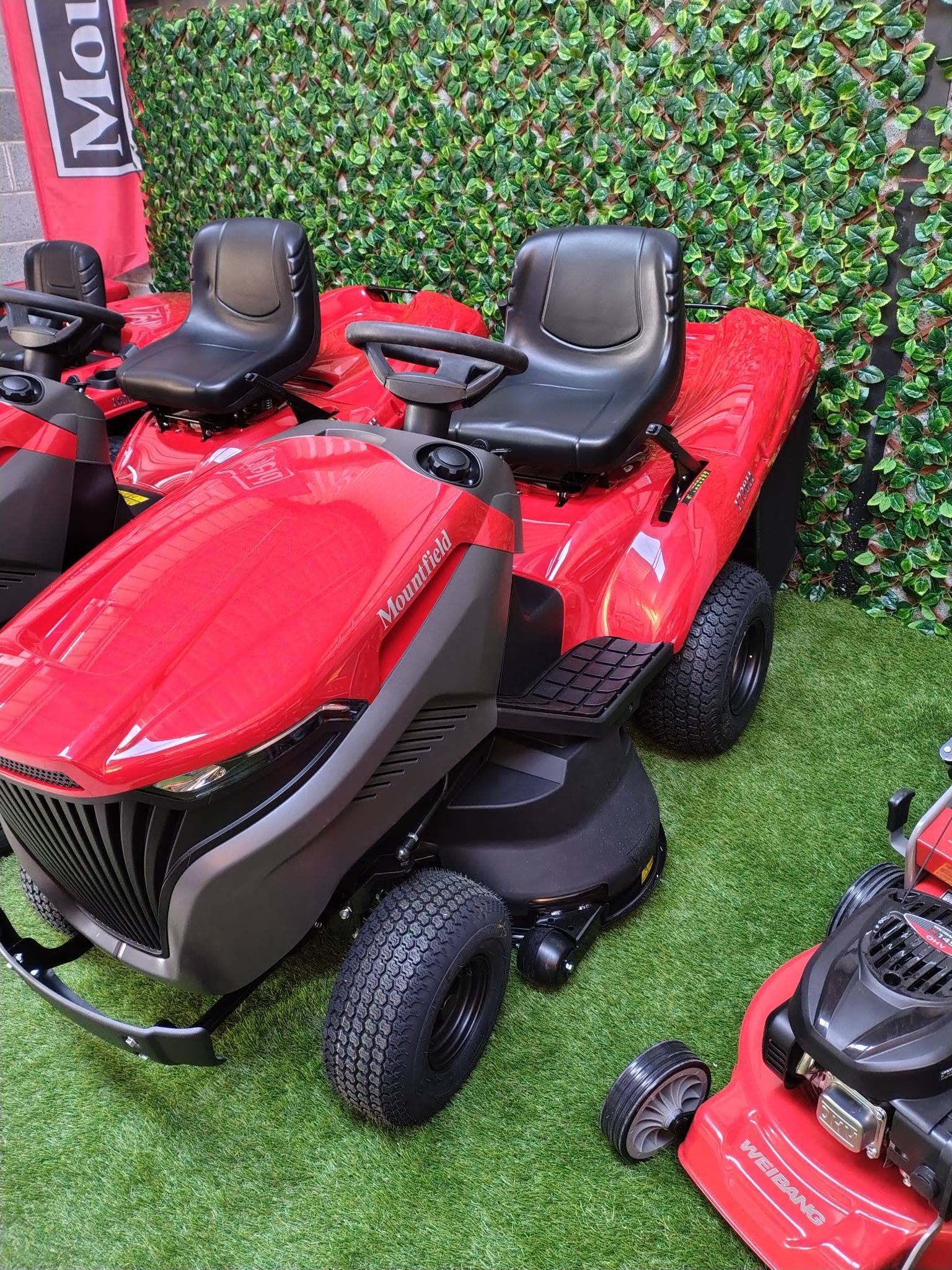 Mountfield lawn tractor operator seat and deck view