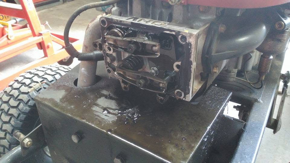 OHV rocker arm and valve clearance adjustment on lawnmower engine