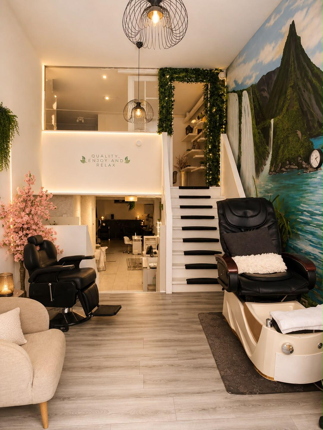Natu serene treatment room with warm natural light