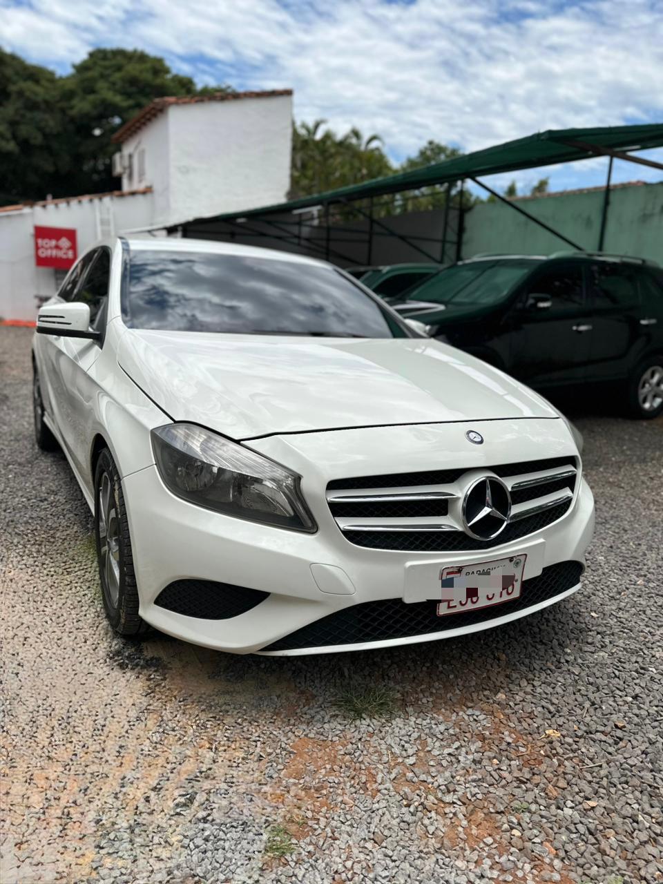 Mercedes-Benz A200 2014