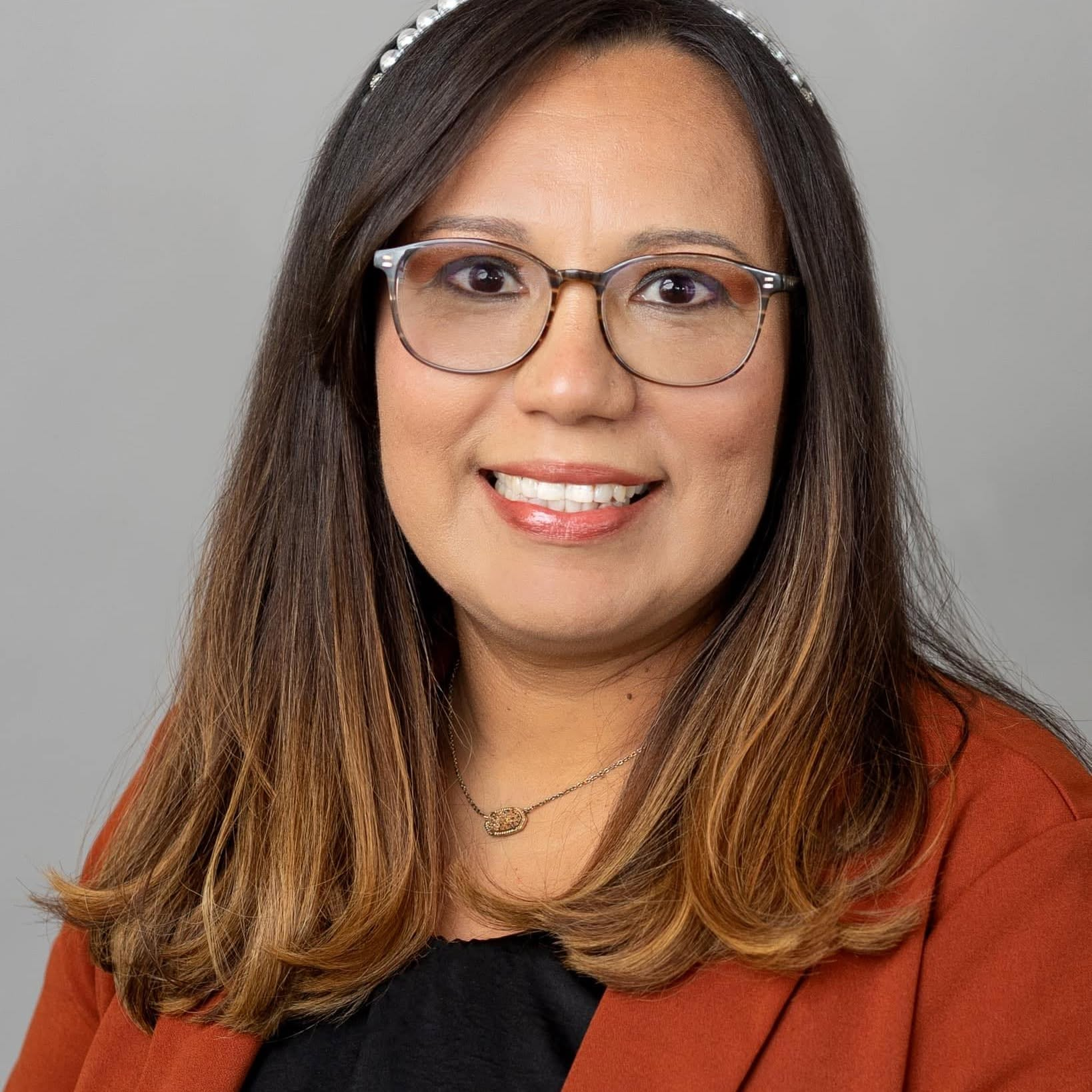 Brenda Flores — Bilingual Realtor
