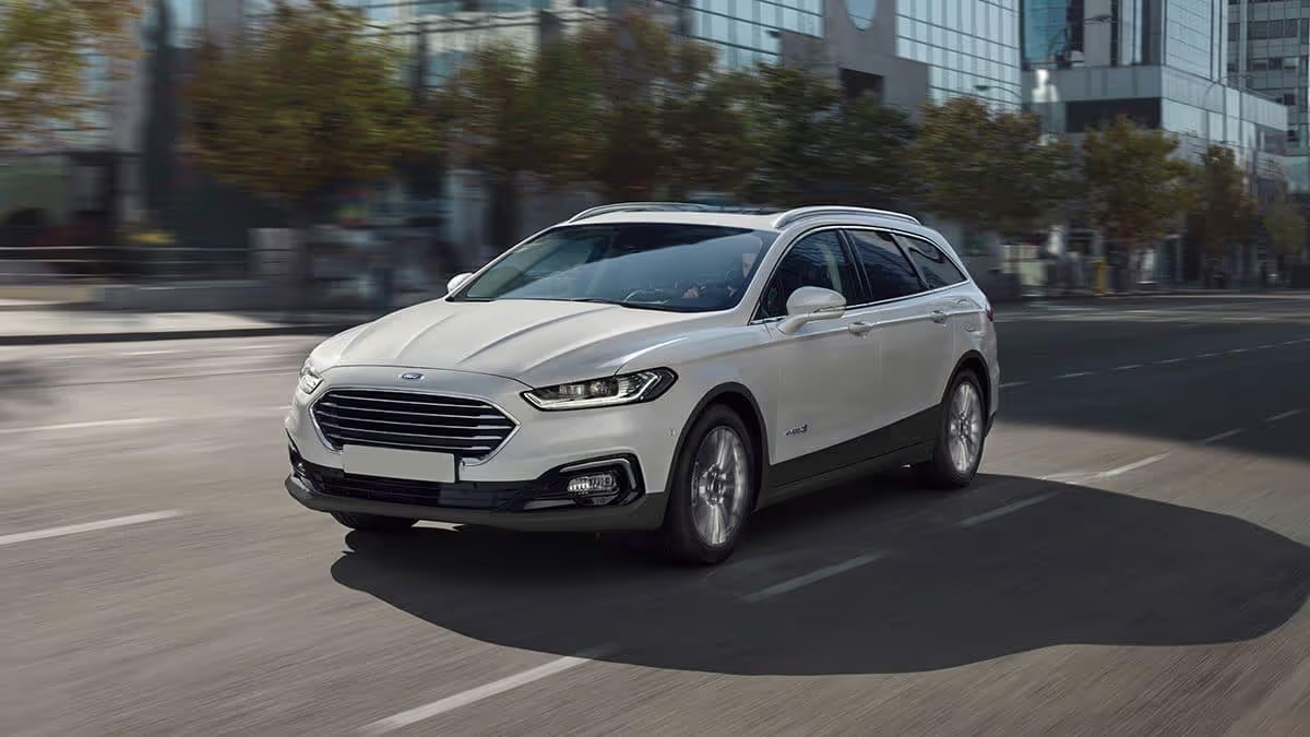Ford Fusion weekly rental in Houston