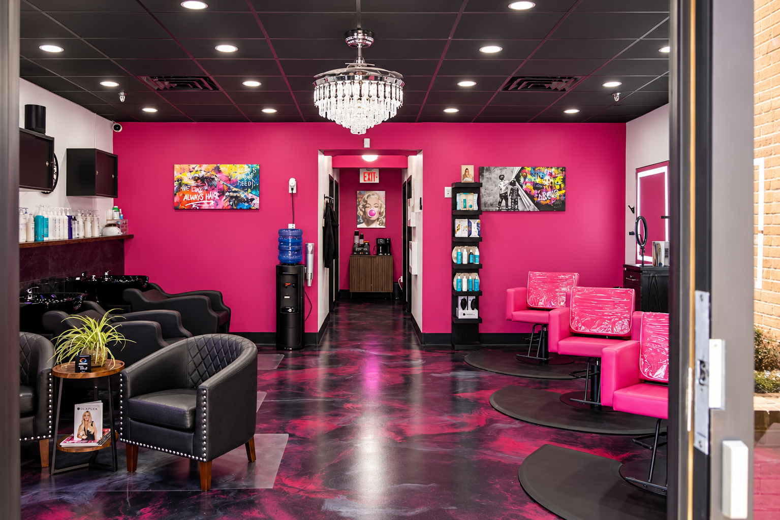 Salon 888 Interior