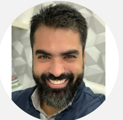Dr. Max Dória