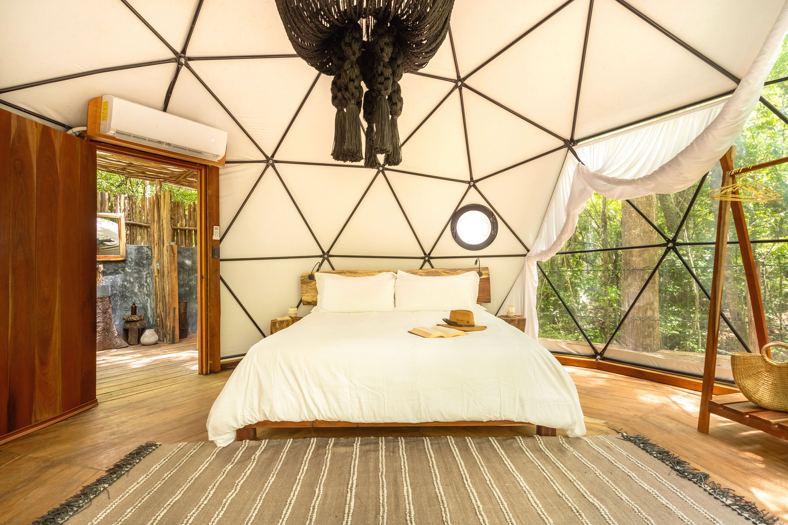 Habitación individual exclusiva con cama King y vista privada a la naturaleza
