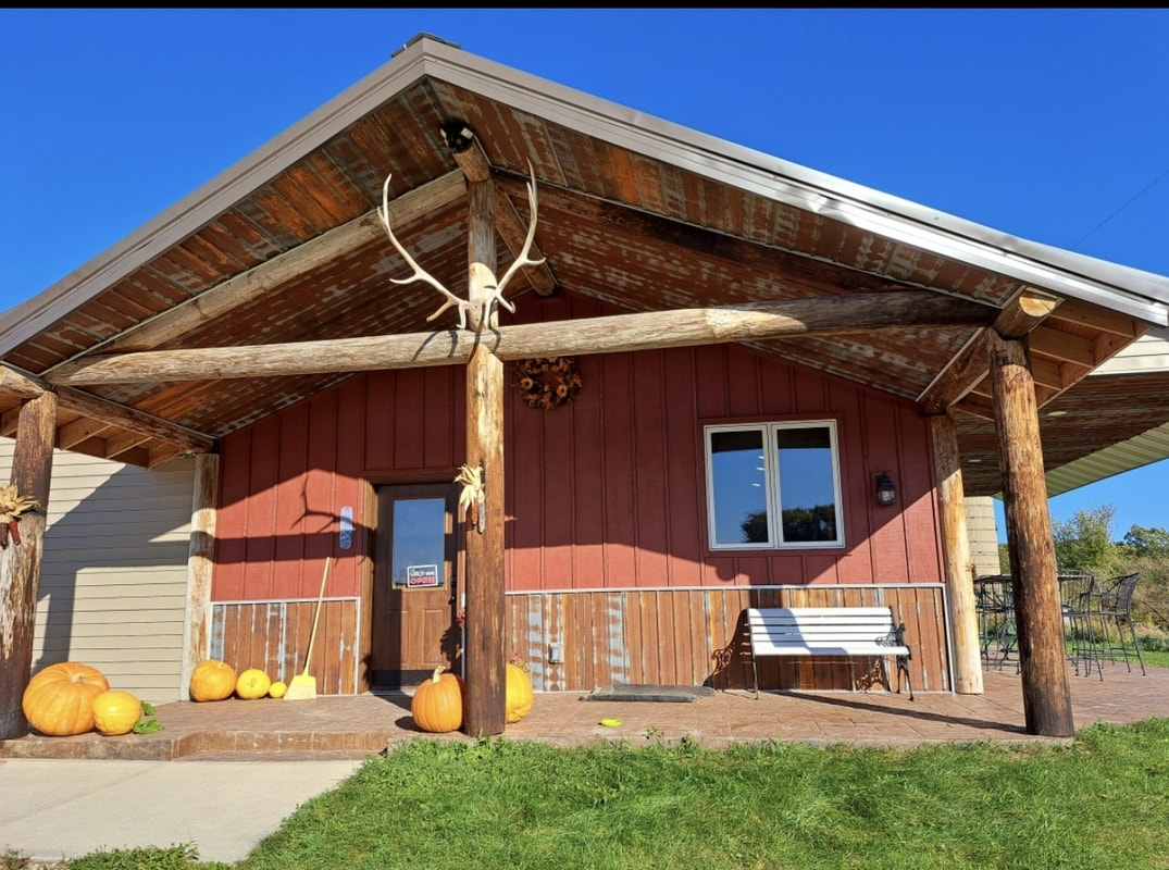Cackle Creek Clubhouse porch and entrance