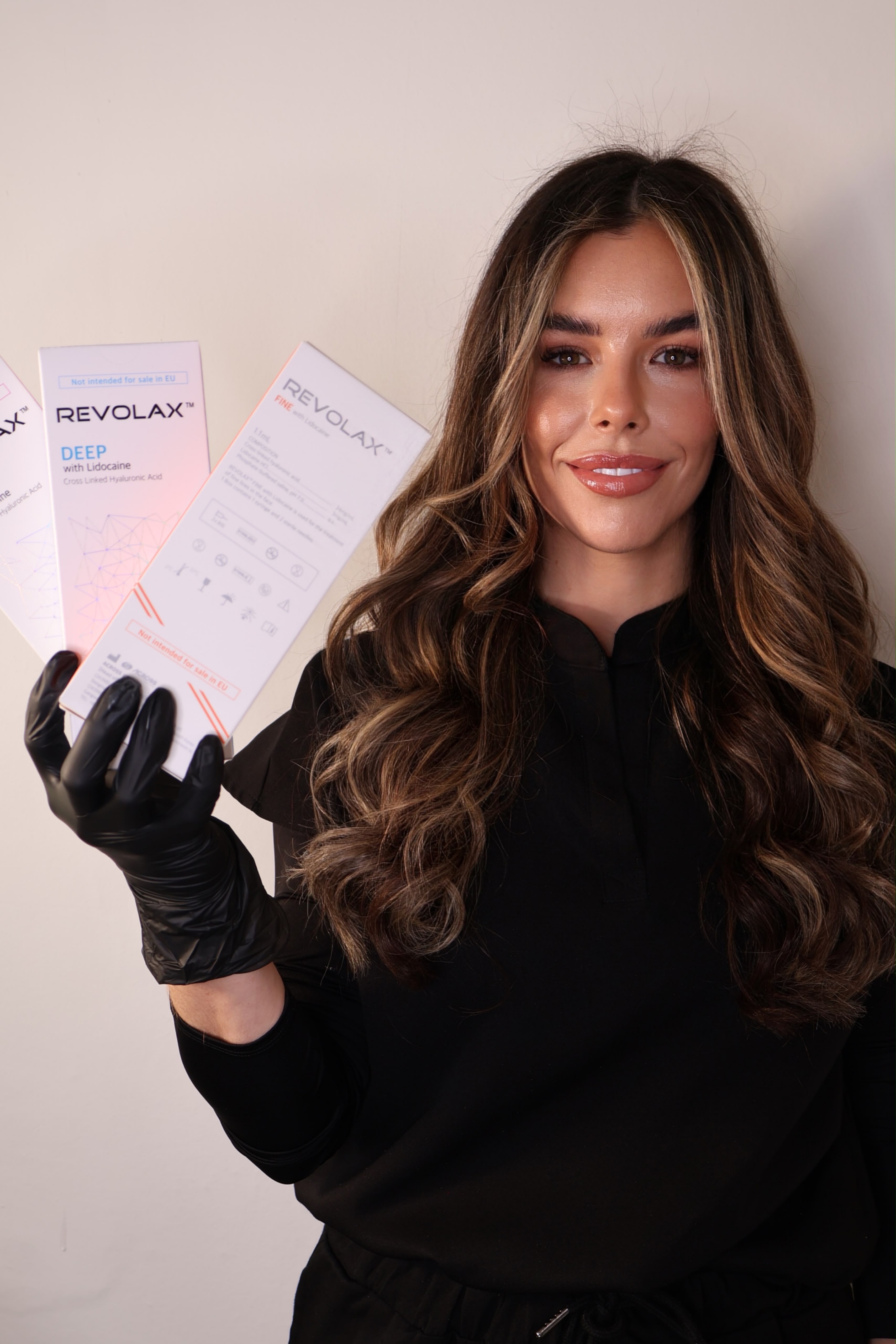 Danielle and Francesca, practitioners and founders of AesthetisSkin