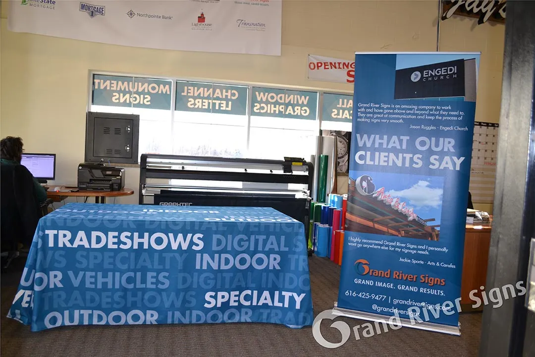 Portable trade show display and booth setup by Grand River Signs