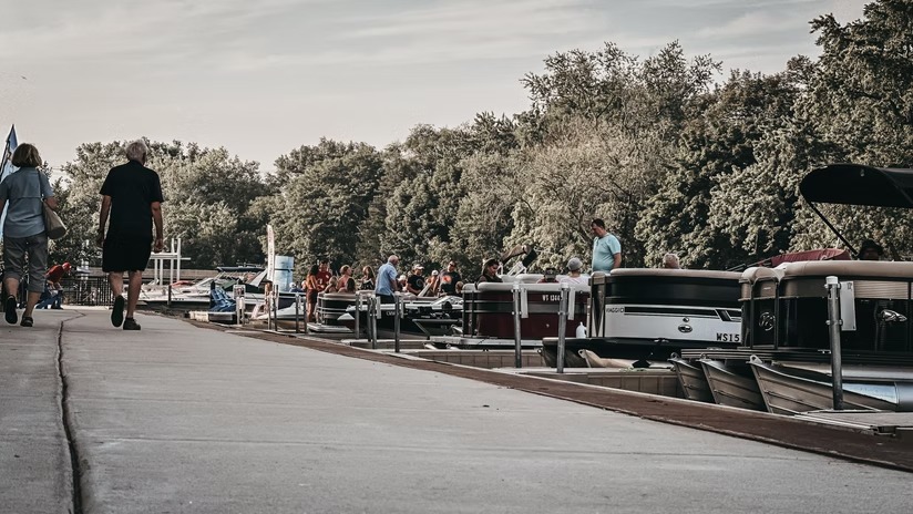 Manual Pontoon Cruise Reservations & Booking