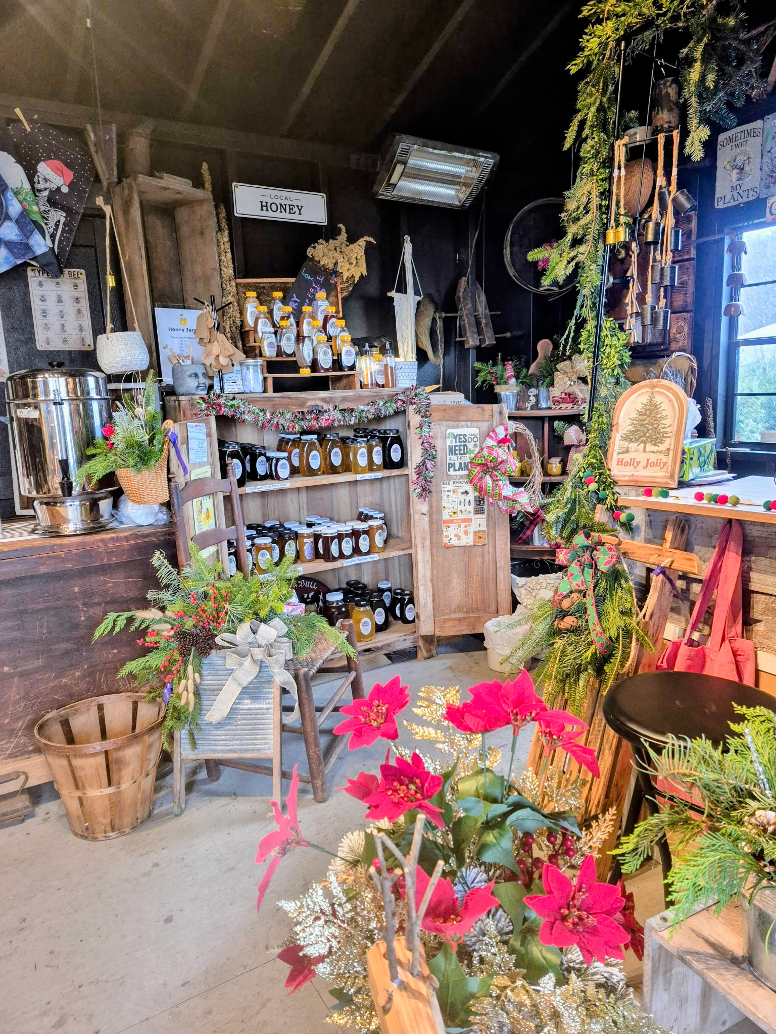Small-batch honey infusions and specialty honey jars from Heinsohn Farms