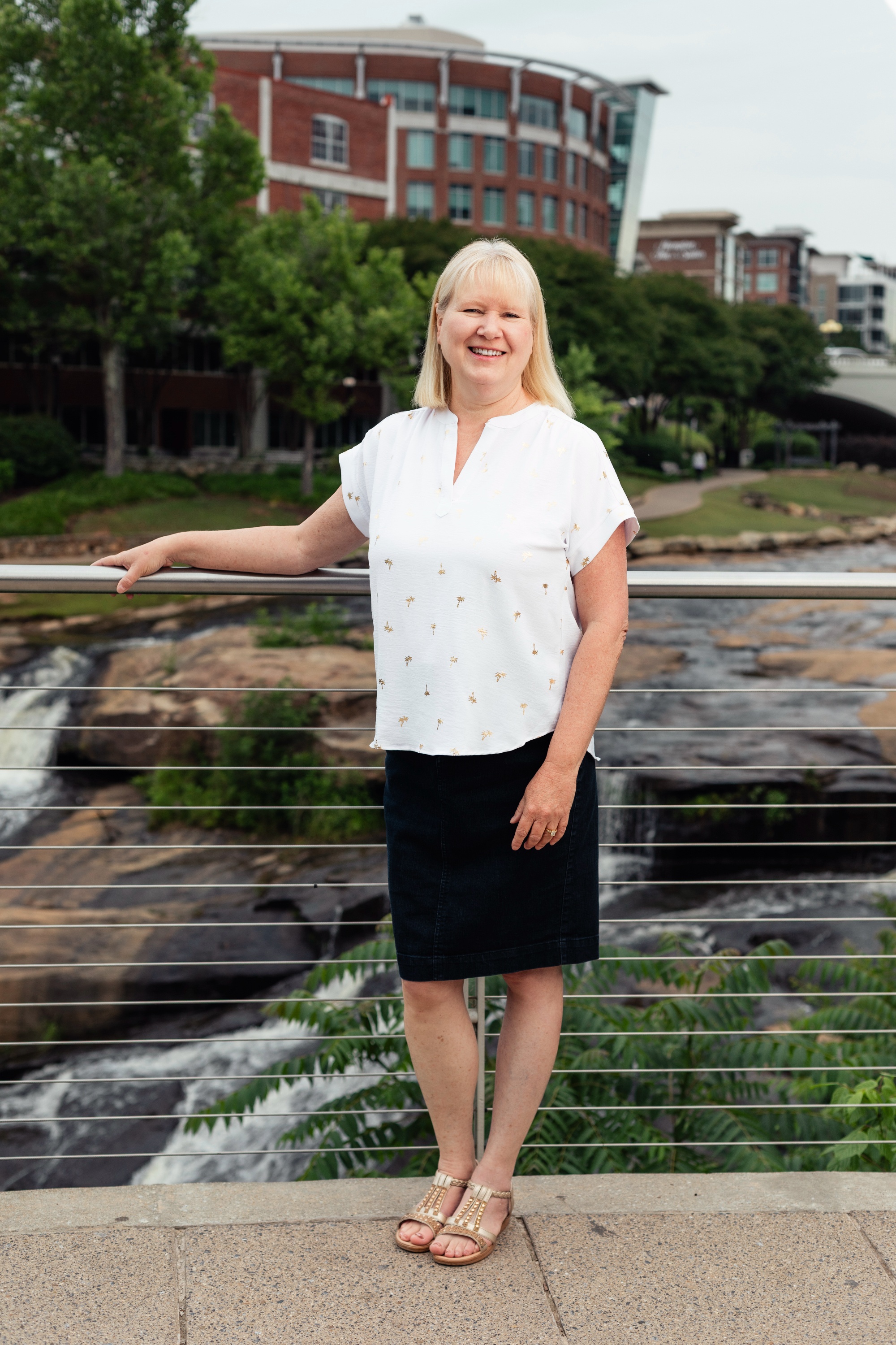 Portrait of JoEllen Pujdak, Senior Buyer's Agent & Client Care at 1st Class Real Estate