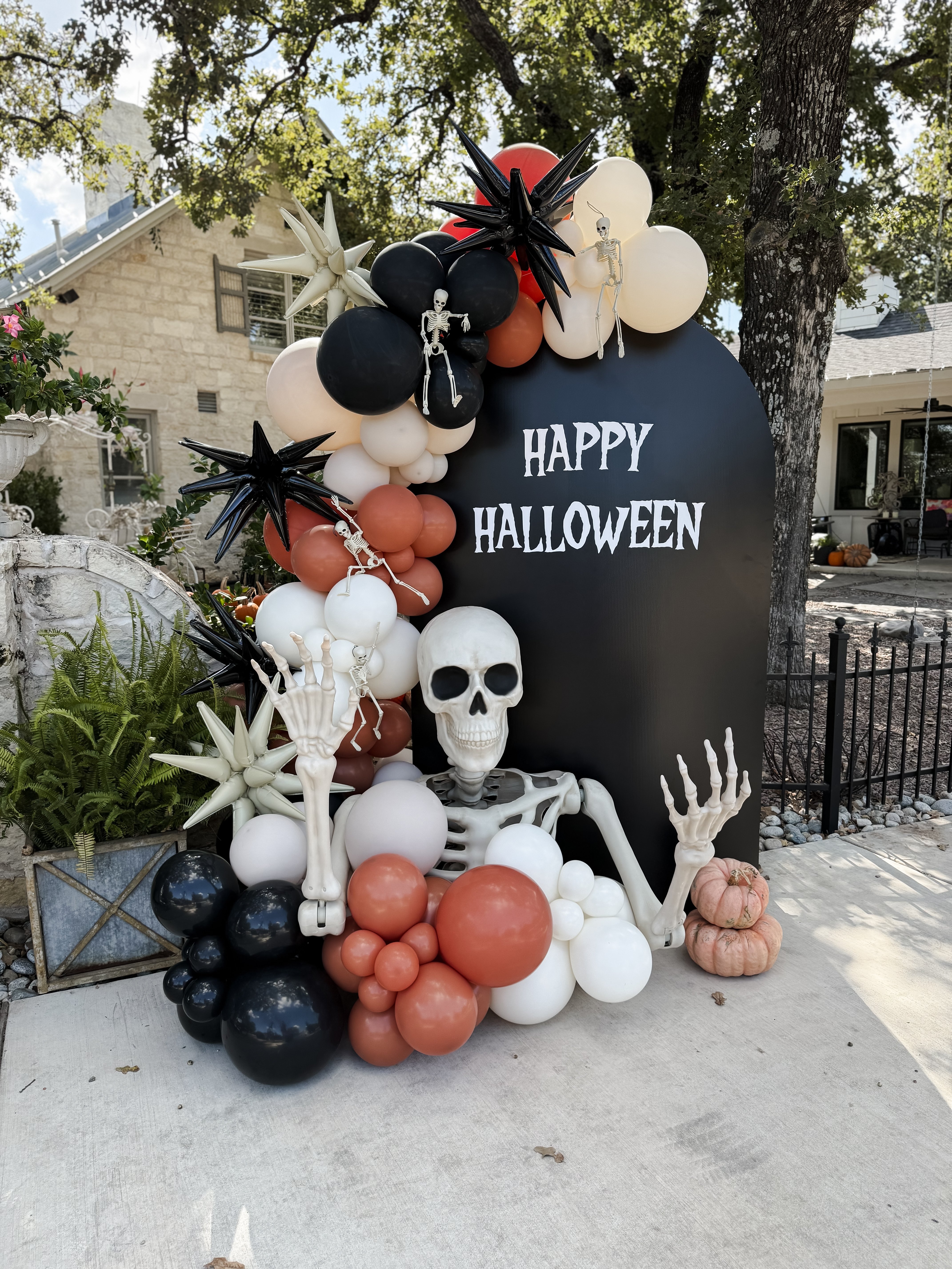 Happy Halloween Tombstone & Skeleton Display