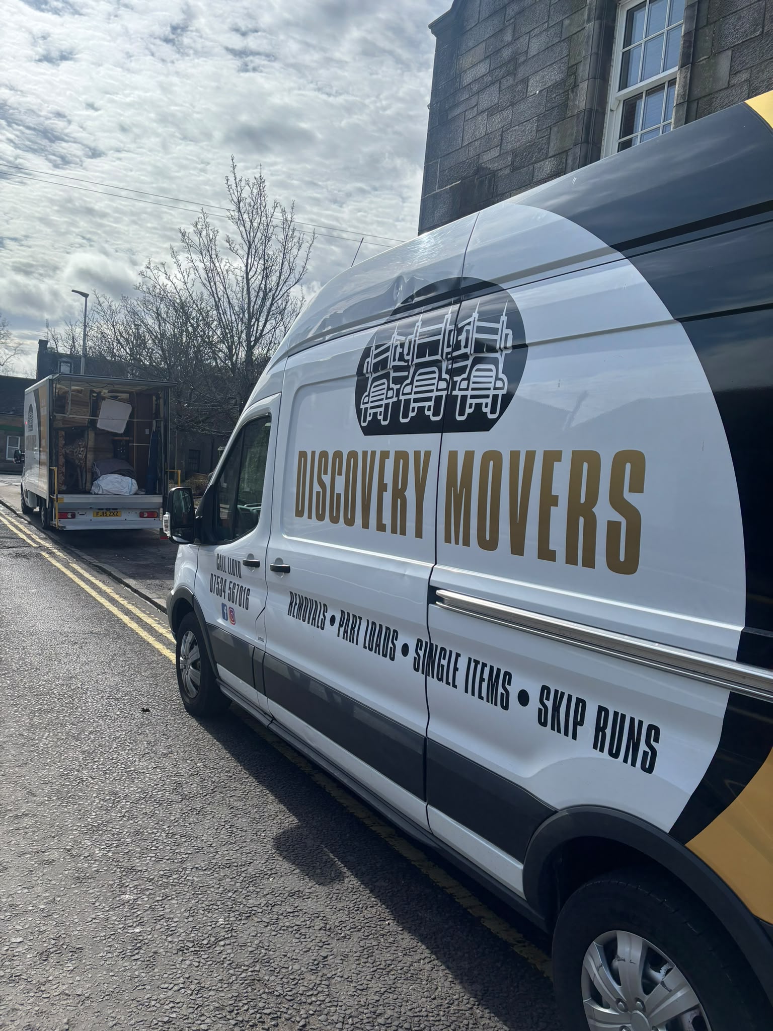 Discovery Movers removal team with their van