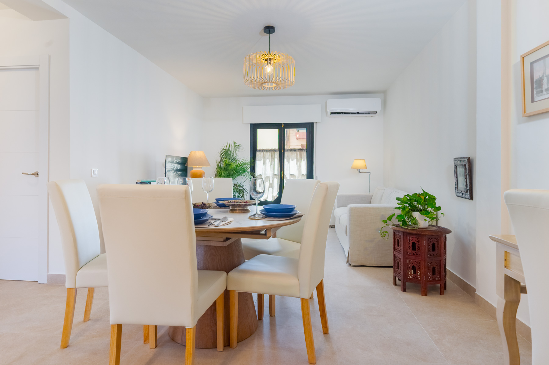 Intimate Dining & Balcony Light