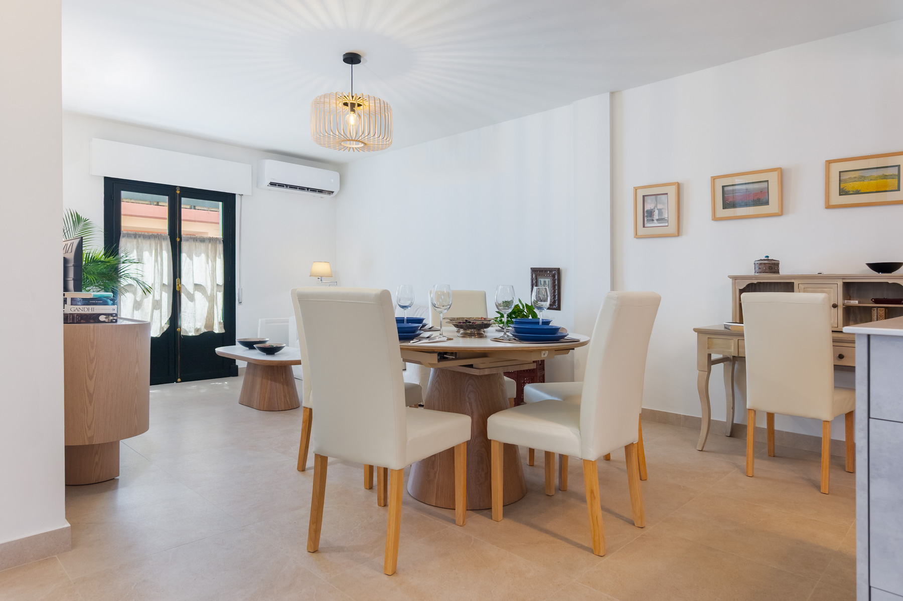 Spacious Dining Room & Writing Desk