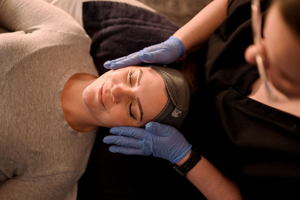 Customized facial rejuvenation treatment at Body Lyft System