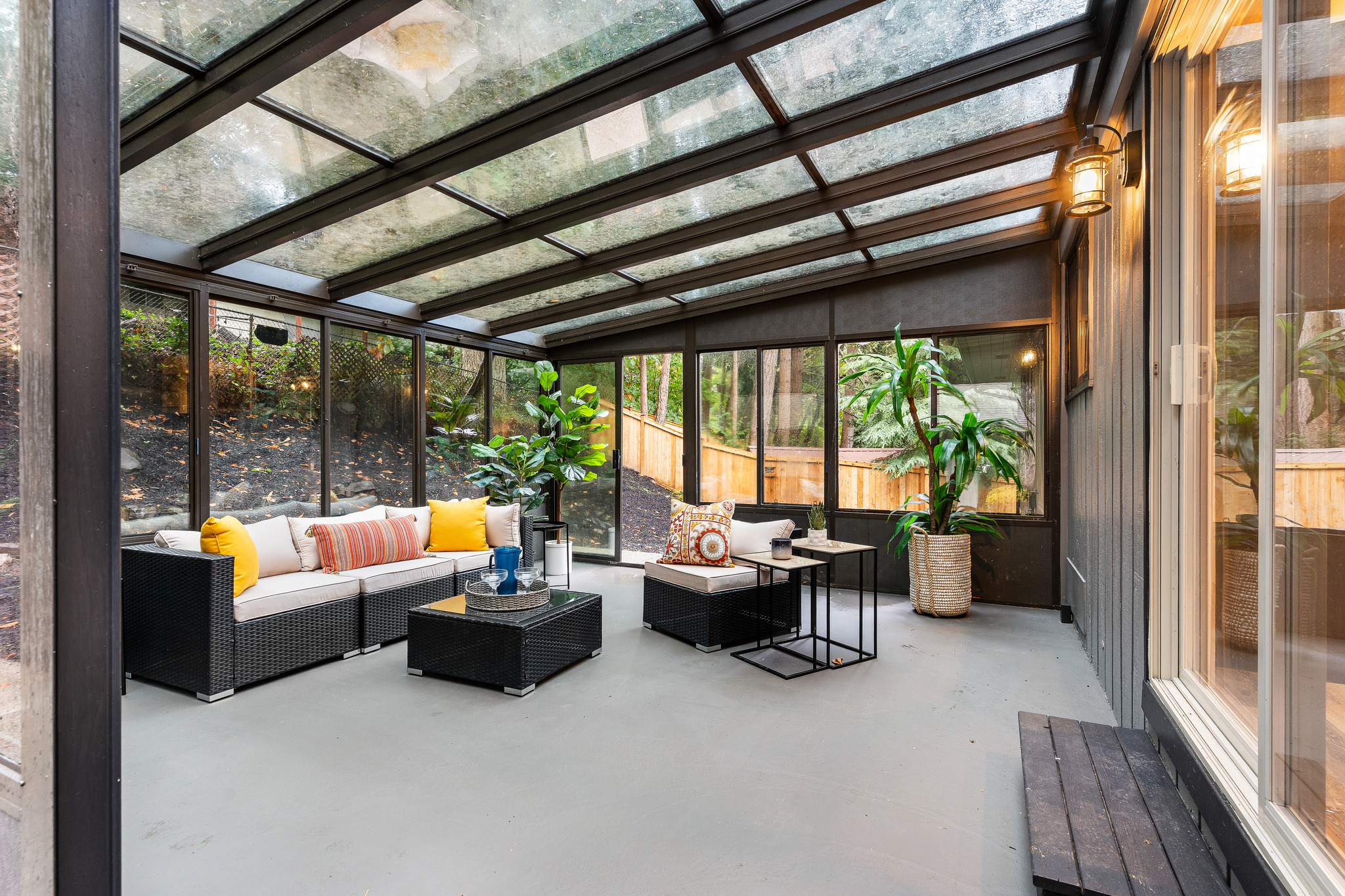 Outdoor lifestyle on the covered deck