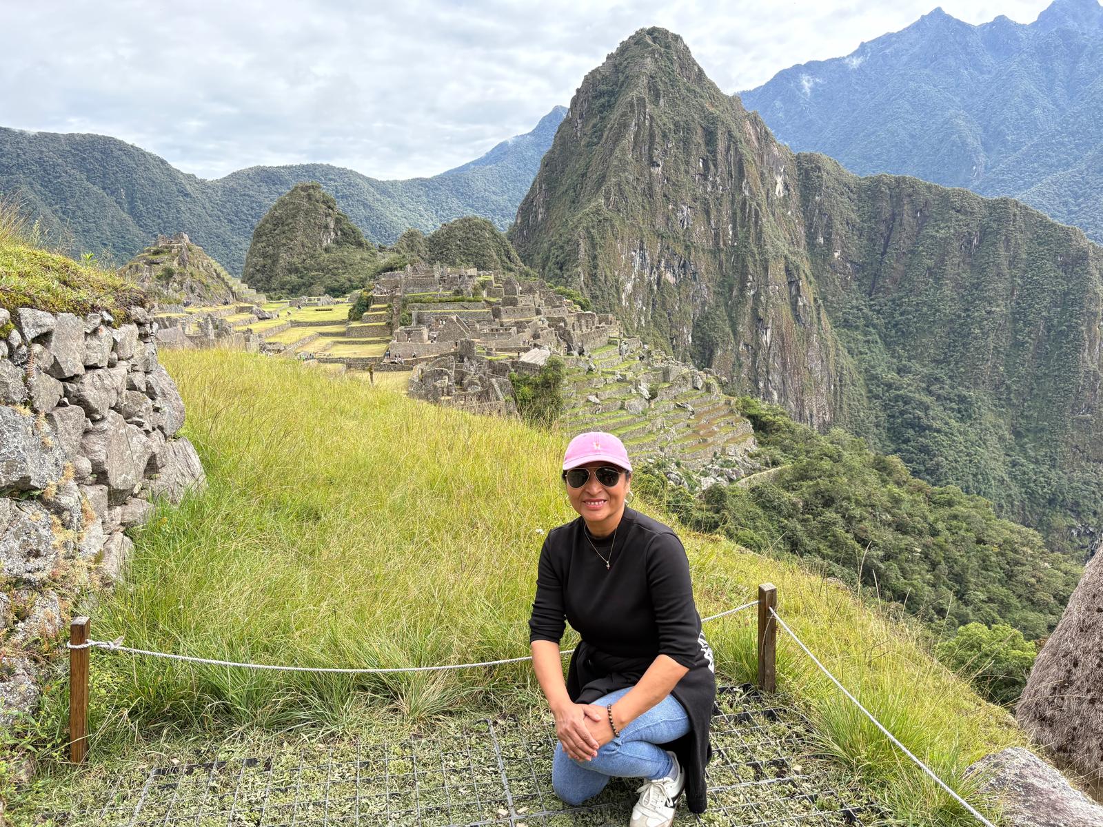 Sofía Arévalo, fundadora de Viajes y Turismo Amazonas, en Machu Picchu, Perú