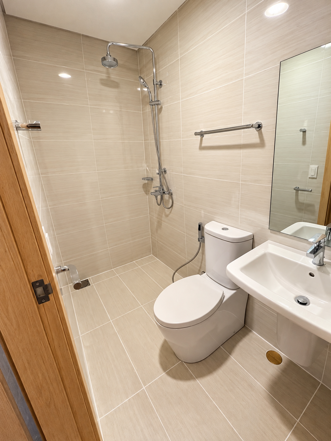 Common Toilet & Bath