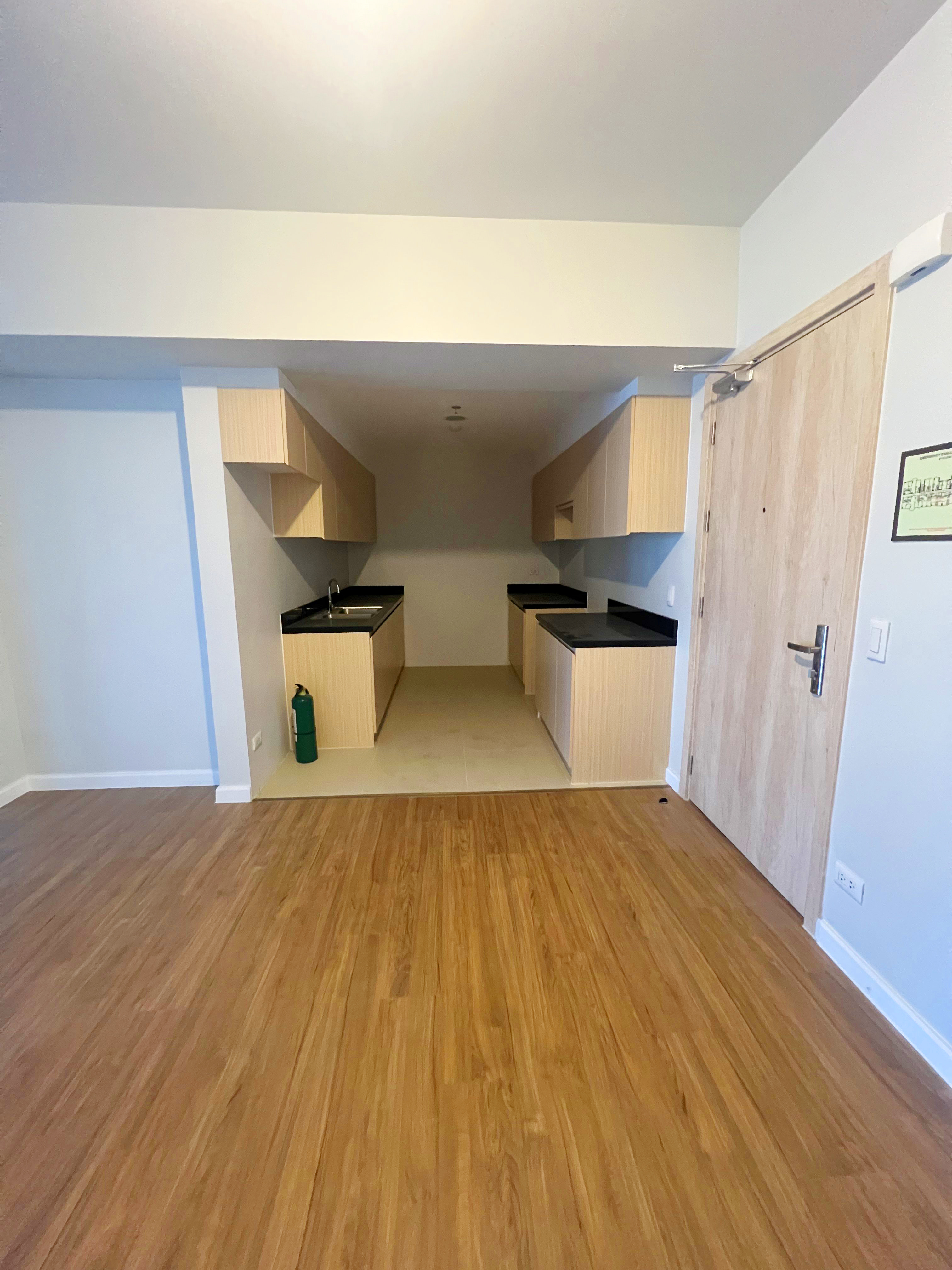 Dining & Kitchen