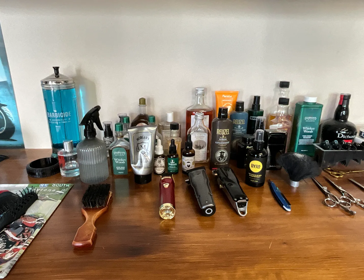 Barbier scharen en flessen
