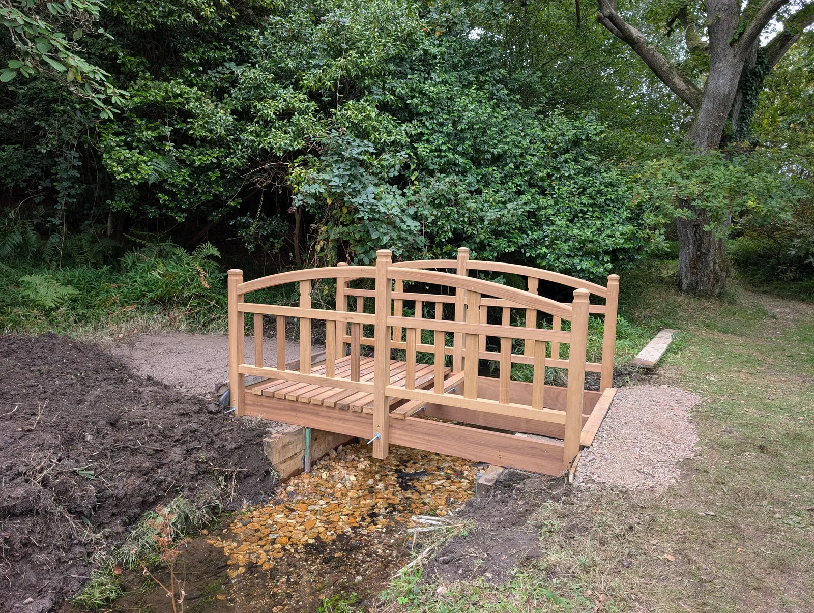 The Bridges at Pylewell Lakes, heritage bridge restoration — a detail of the oak joinery