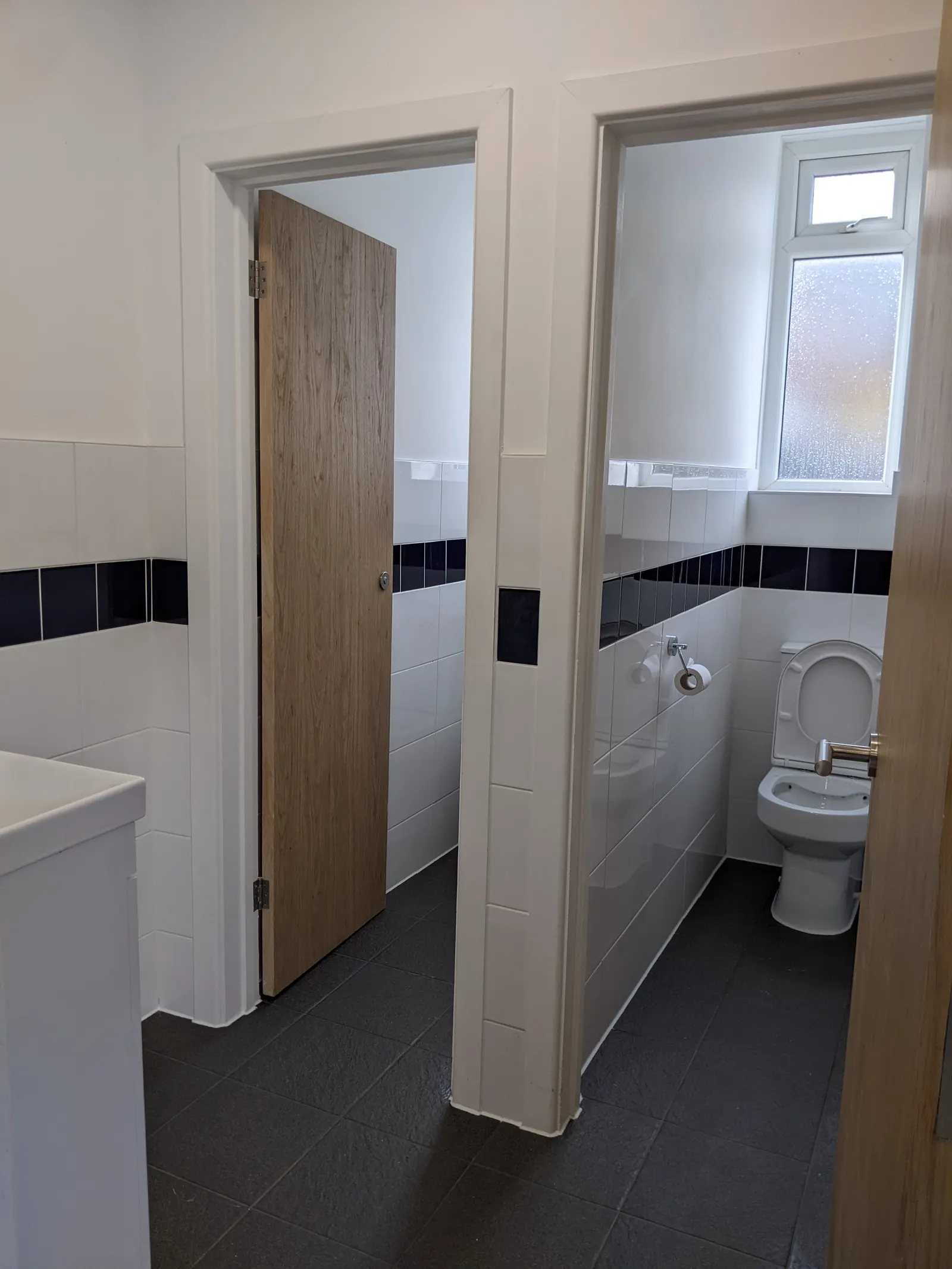 Gosport Street commercial units, Lymington — structural and service alterations during the works