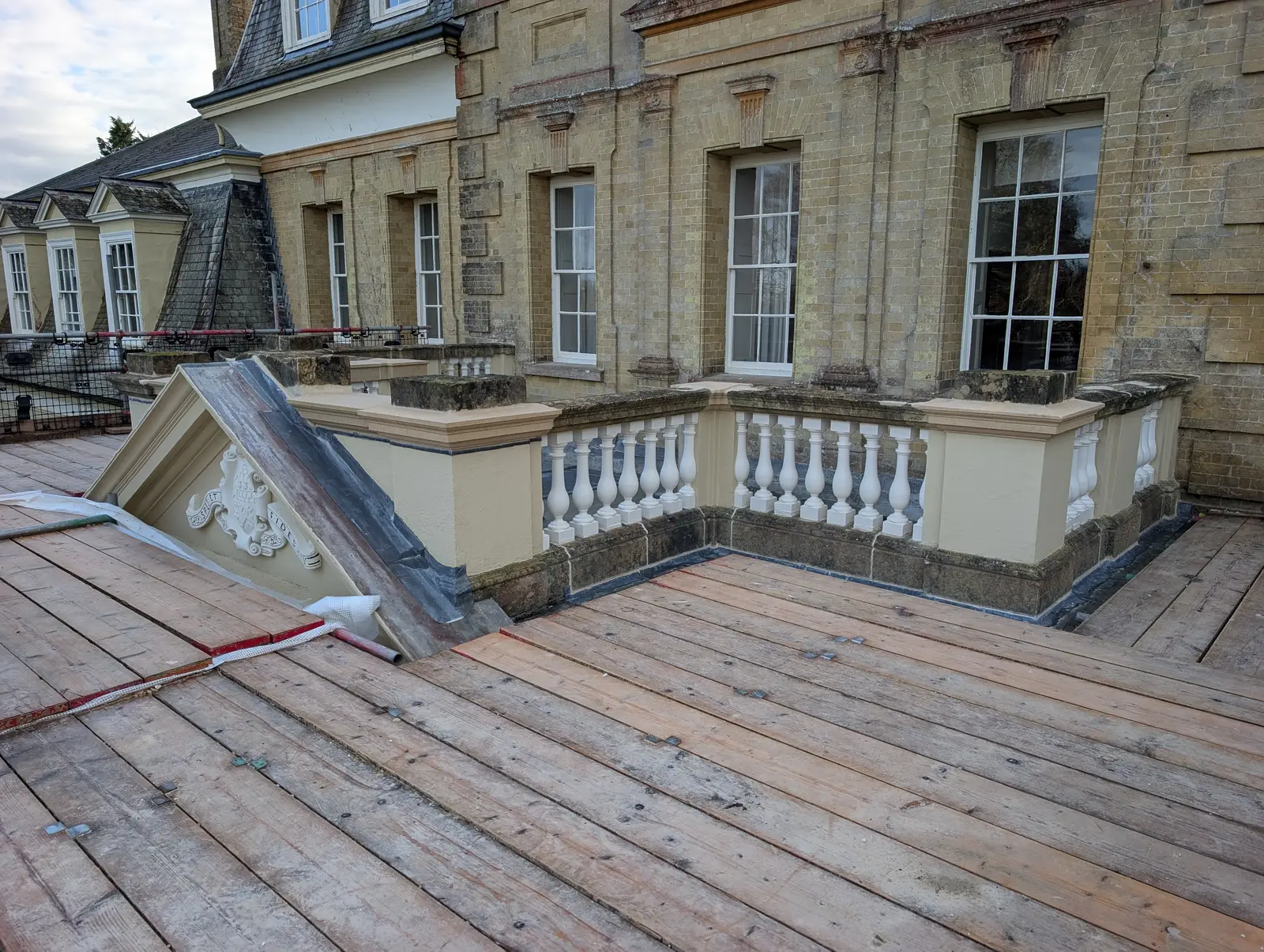 Bespoke bath stone stonework at Portico, a historic mansion restoration at Pylewell Park in the New Forest