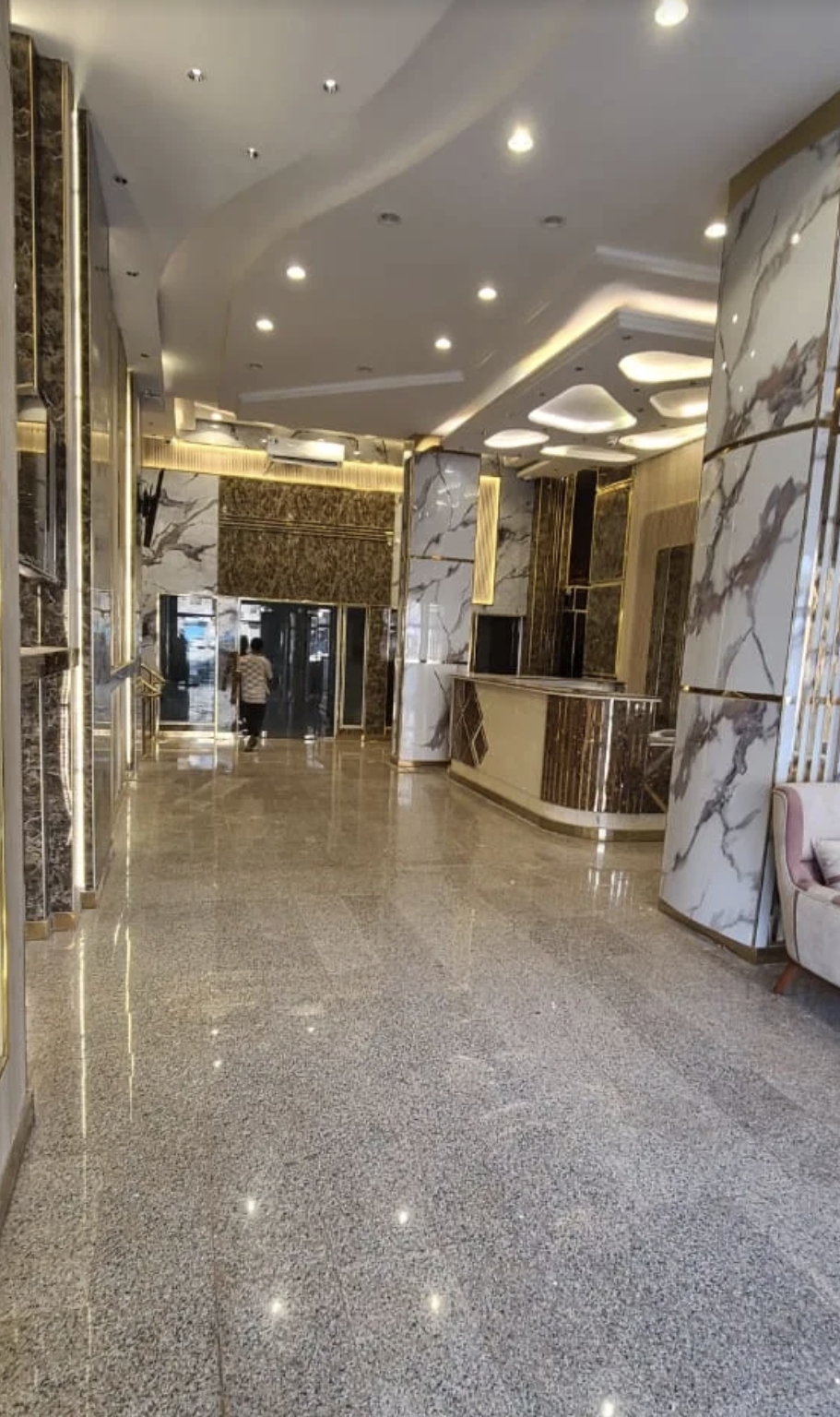 بهو الاستقبال وصالة الفندق في فندق الصرح الذهبي، كابوتا، عدن