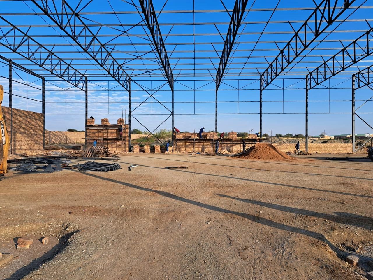 Steel portal frames for the Titan Jet Africa warehouse