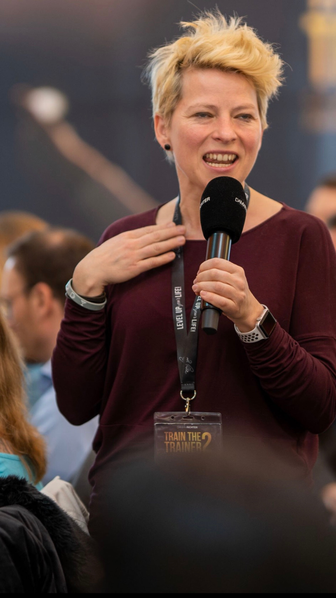 Elfi Spieler — Biologin und intuitive Begleiterin