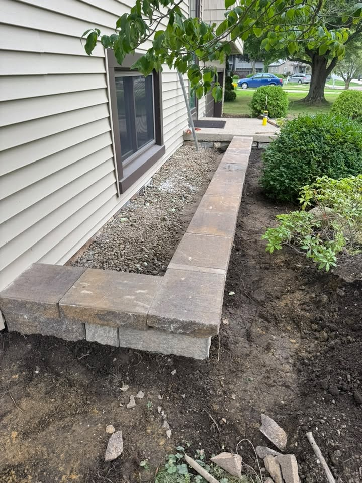 Premium Mulch & Deep Spade Edging