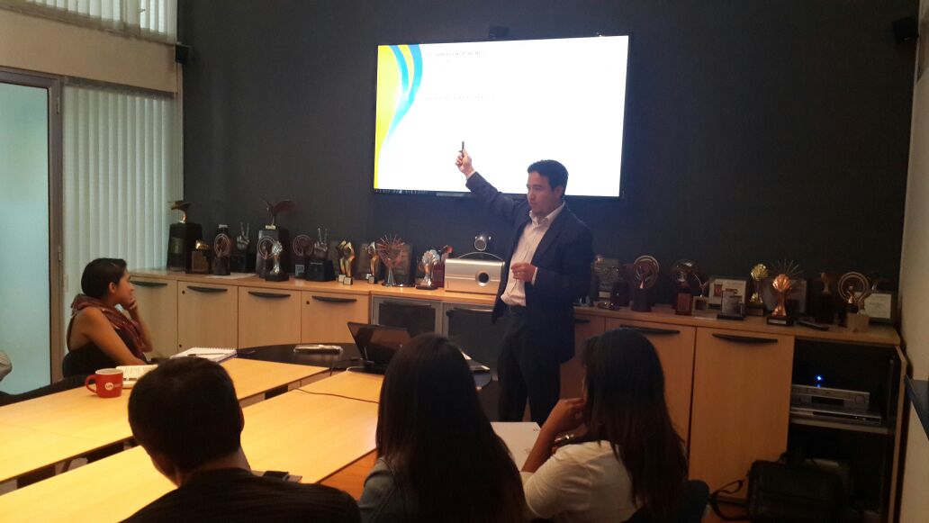 Capacitación de neuromarketing y neurociencias con agencias de publicidad en Ecuador