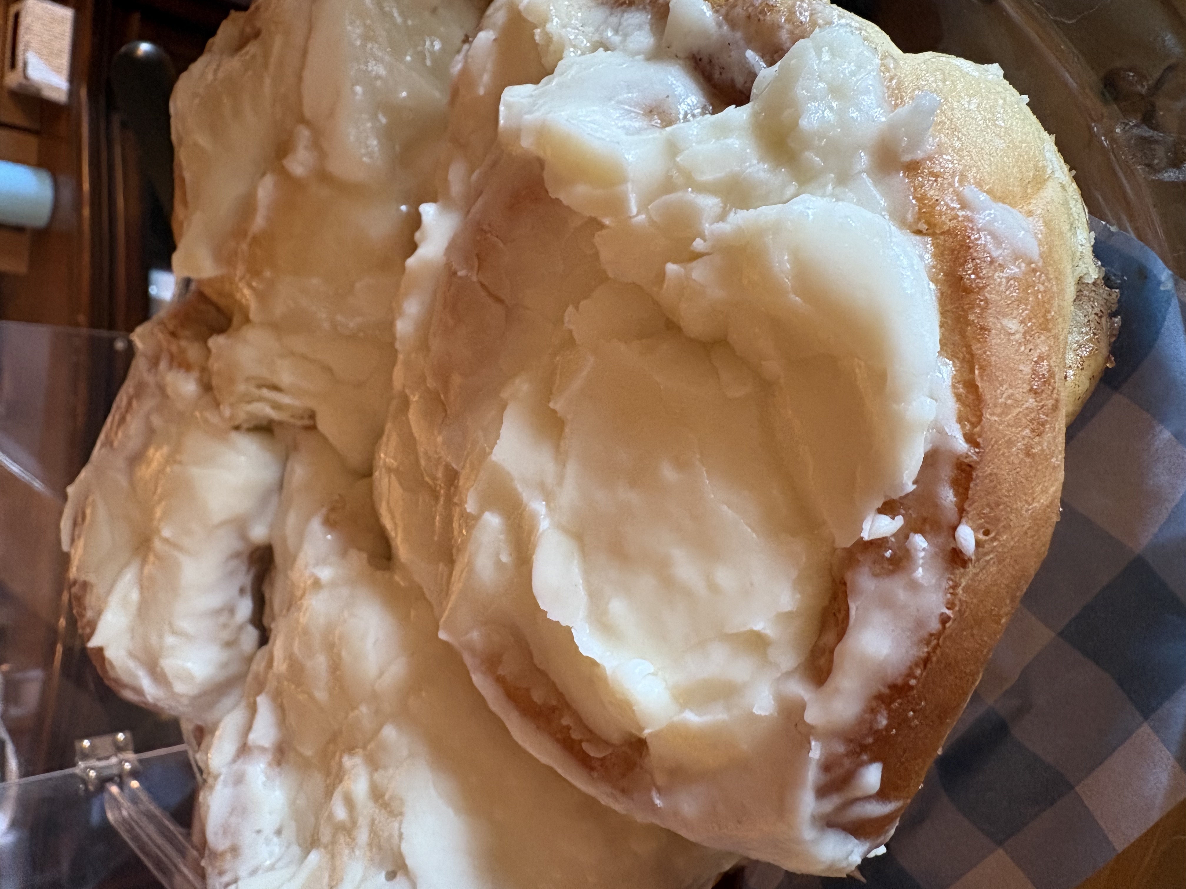 Cinnamon Rolls (4 Count Pan)
