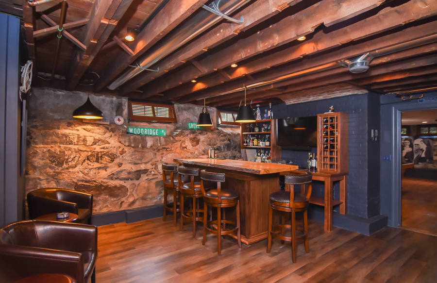 Wellesley basement pub and custom bar installation