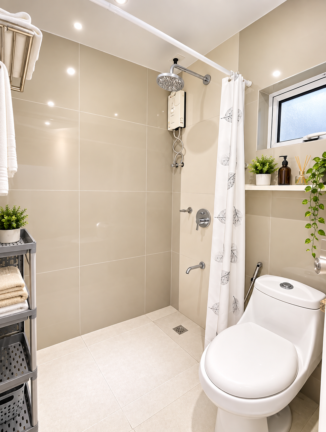 Real Lily Bloom shared bathroom