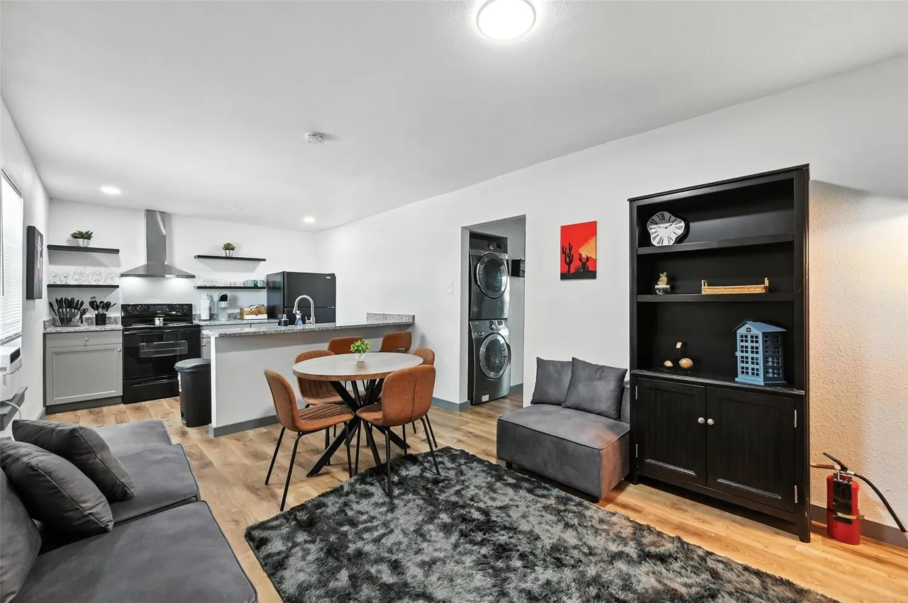 Unit 129W — 2 Bed / 1 Bath