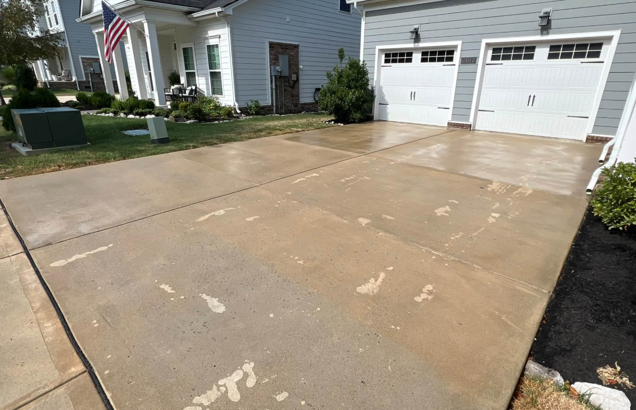 Residential concrete driveway pressure washing