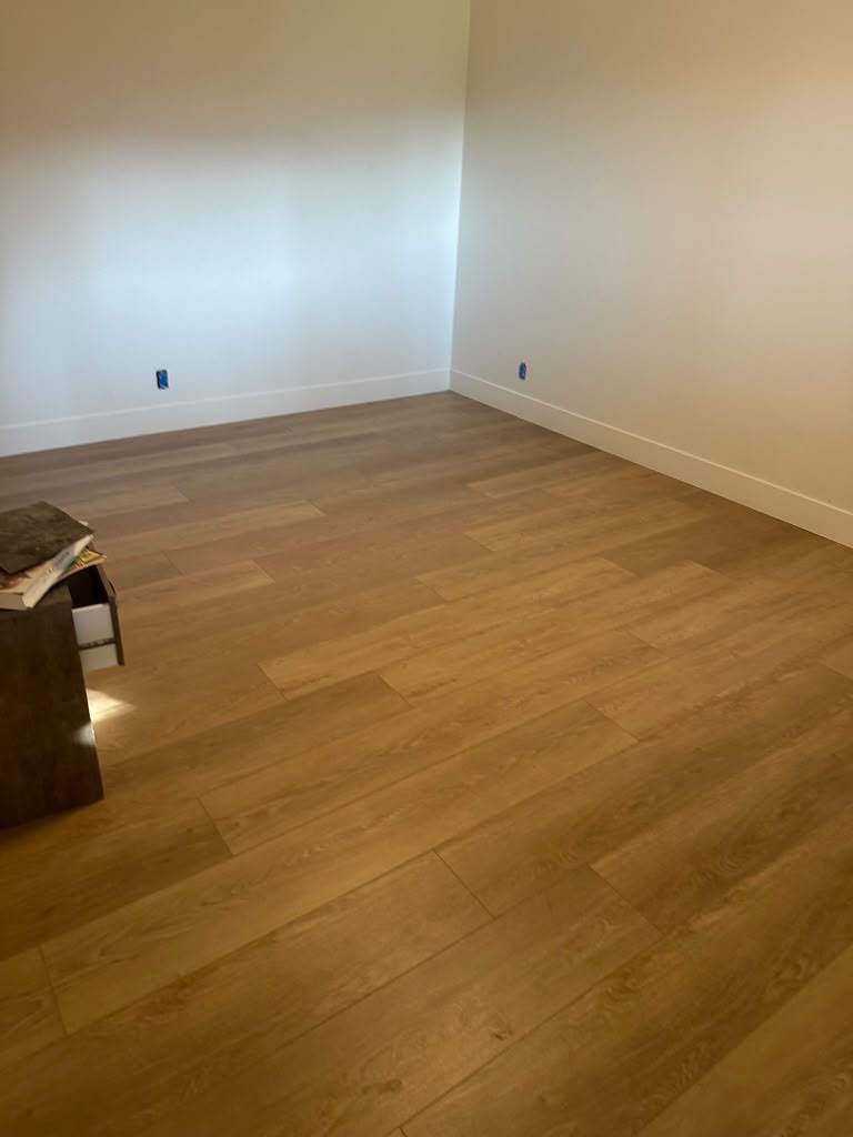Remodelación de interiores con acabados de madera