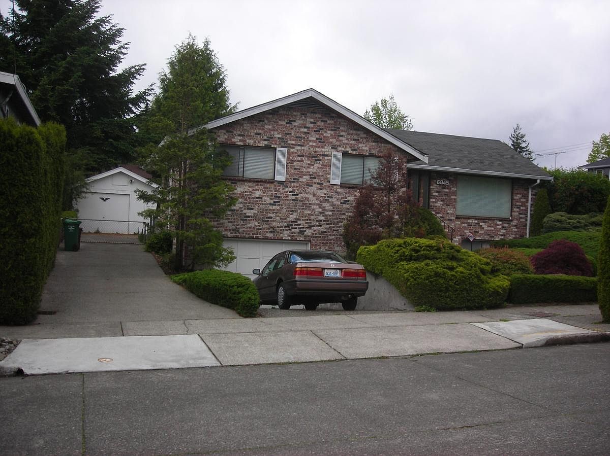 Subject property at 6845 39th Ave NE, Seattle, WA 98115