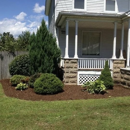 Front Porch Foundation Plantings & Fresh Mulch