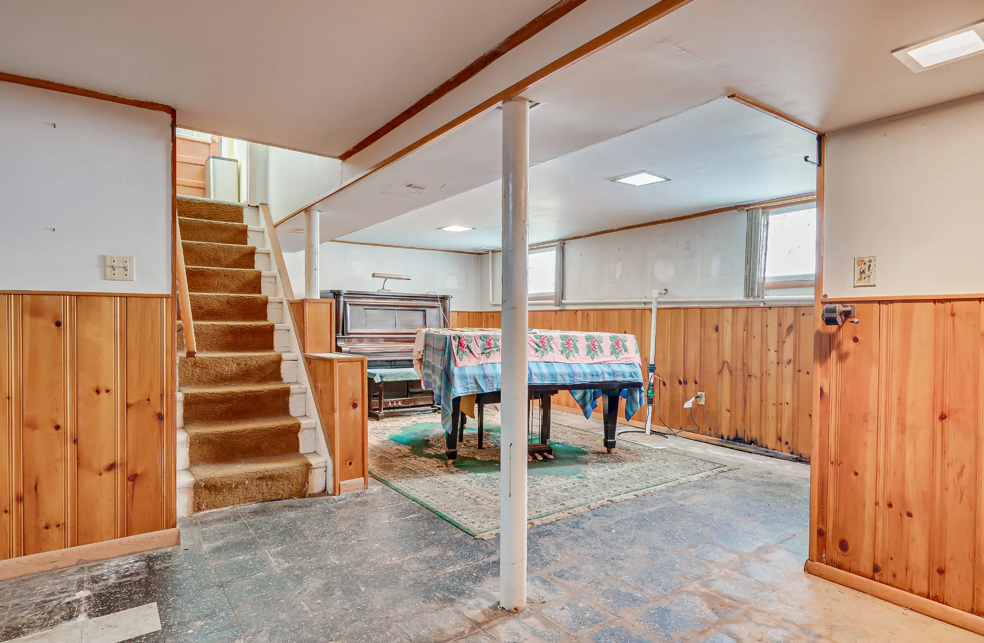 Lower Level Staircase & Game Room