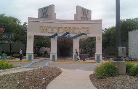 Woodbridge Center Mall exterior grand entrance walkway and landscaping