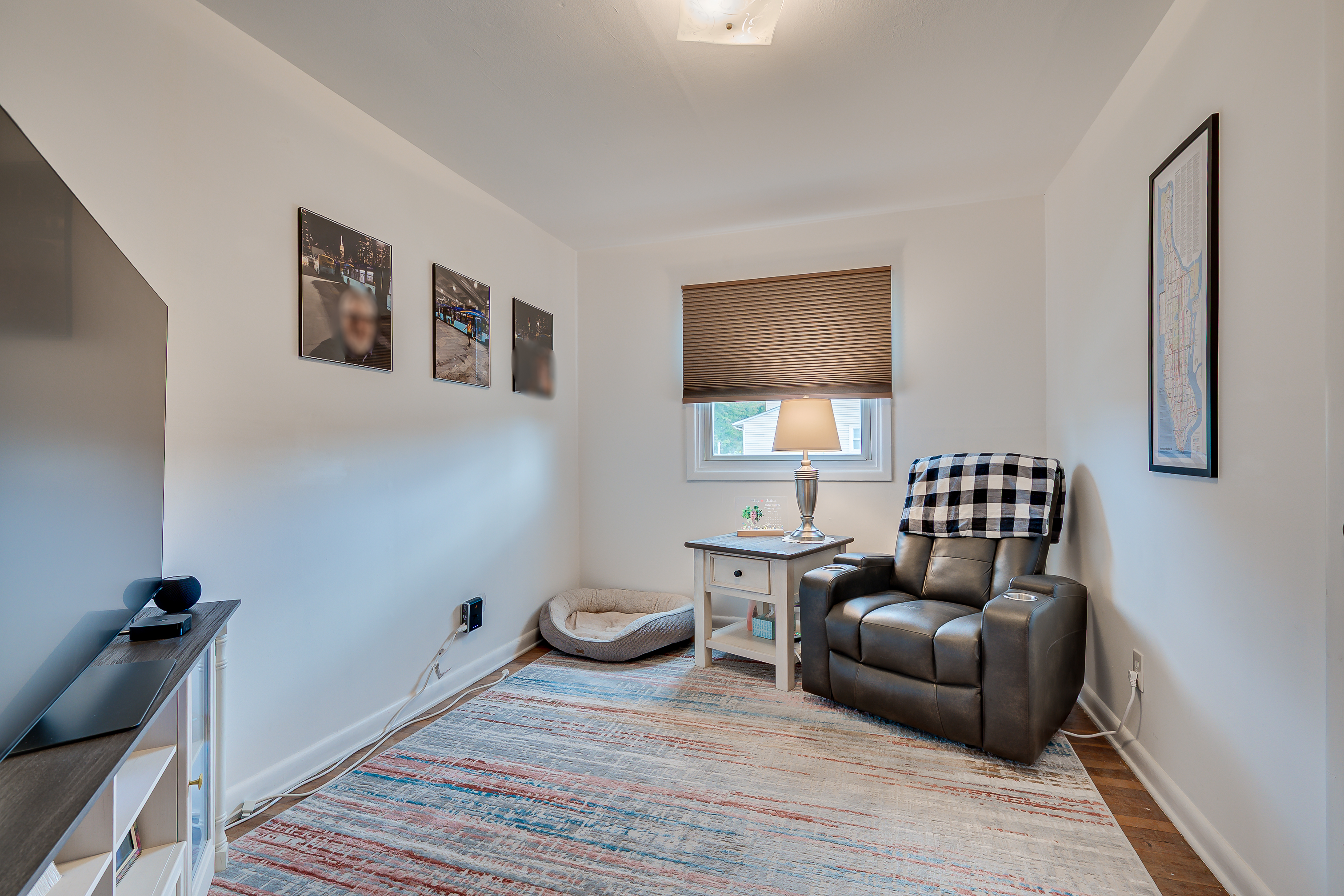 Sitting Nook & Media Area