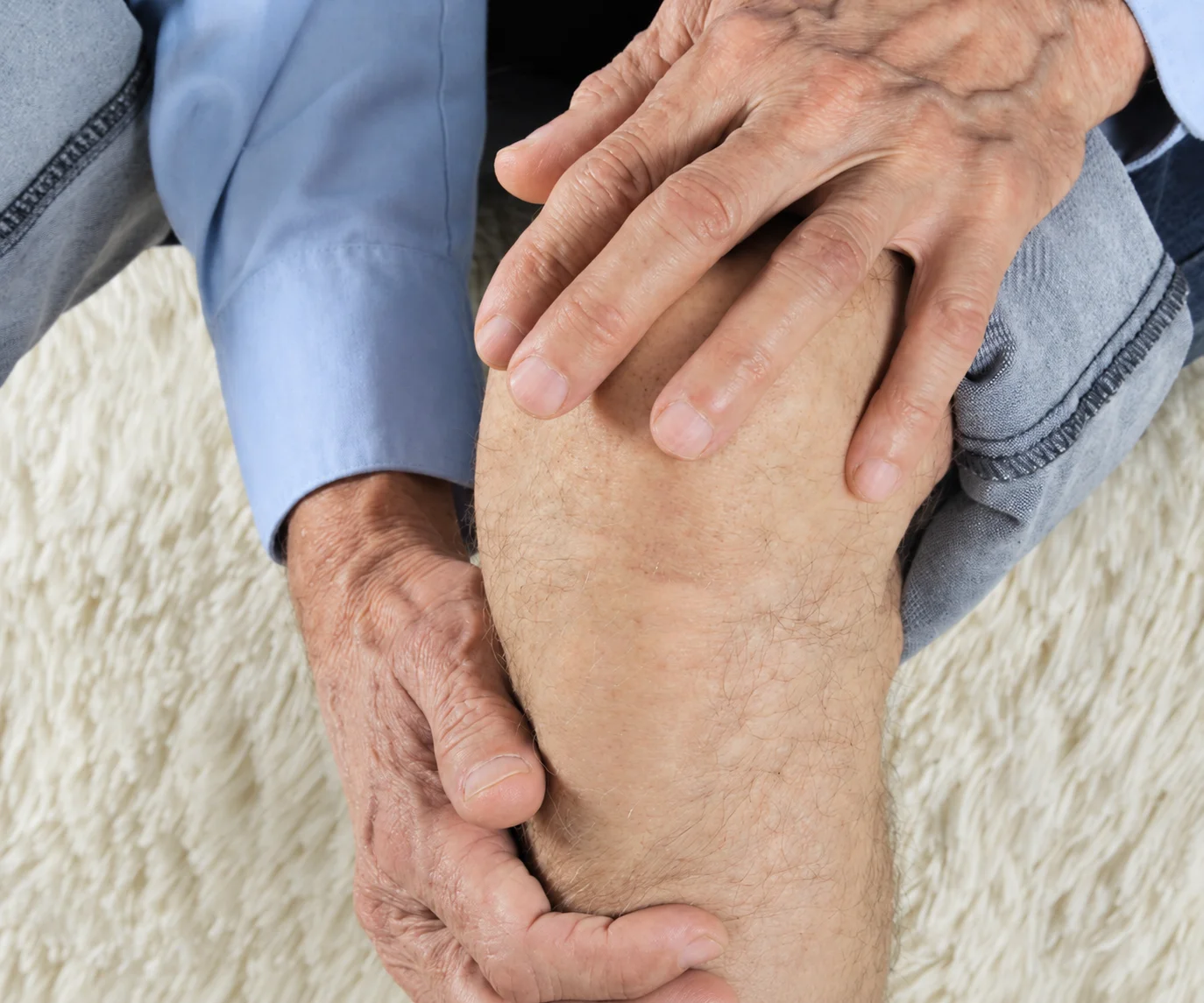 Fysiotherapeut behandelt patiënt voor Artrose bij Flexercise Treatments in Breda